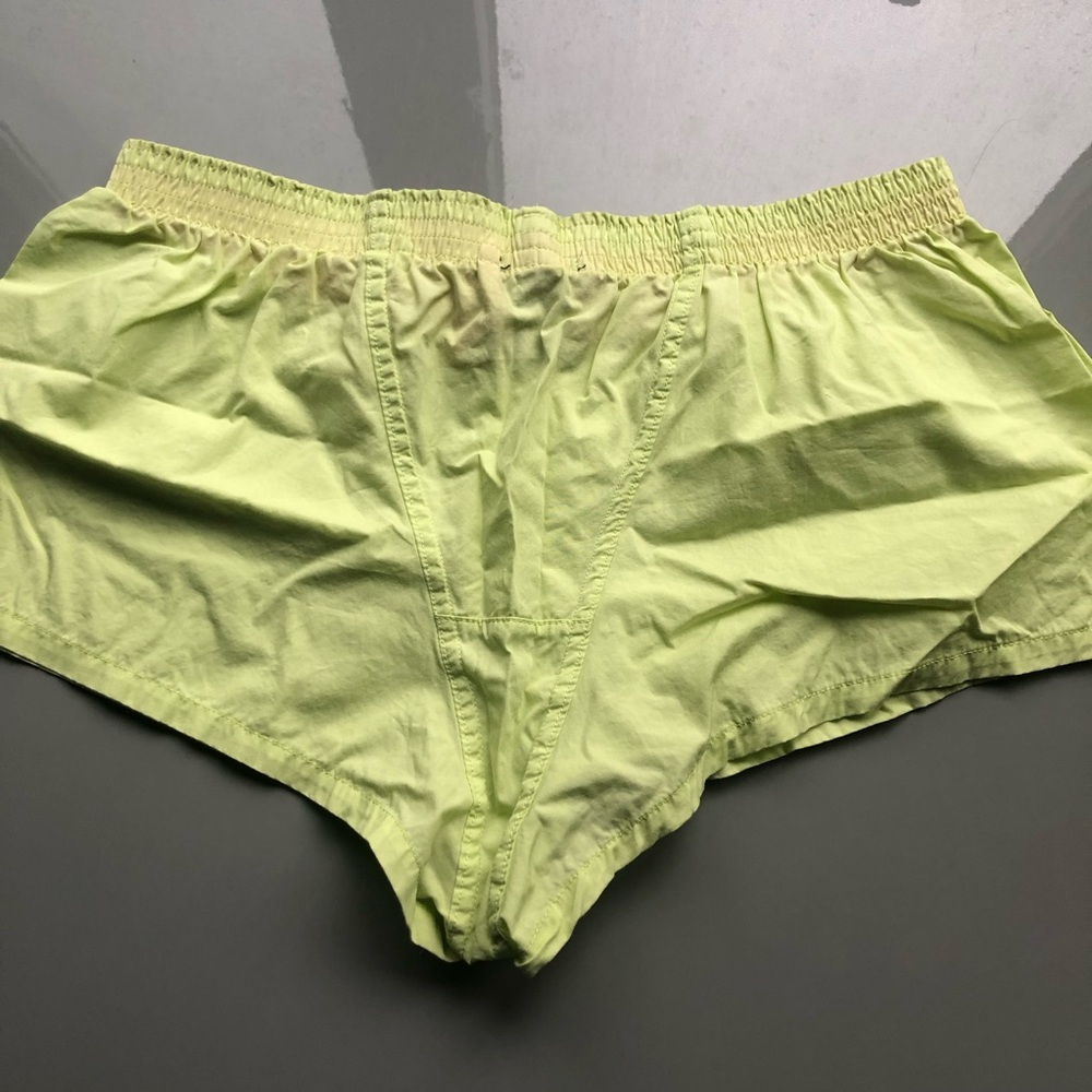 NWOT Women's Blue and Yellow Pajama Short Set - Picture 3 of 10